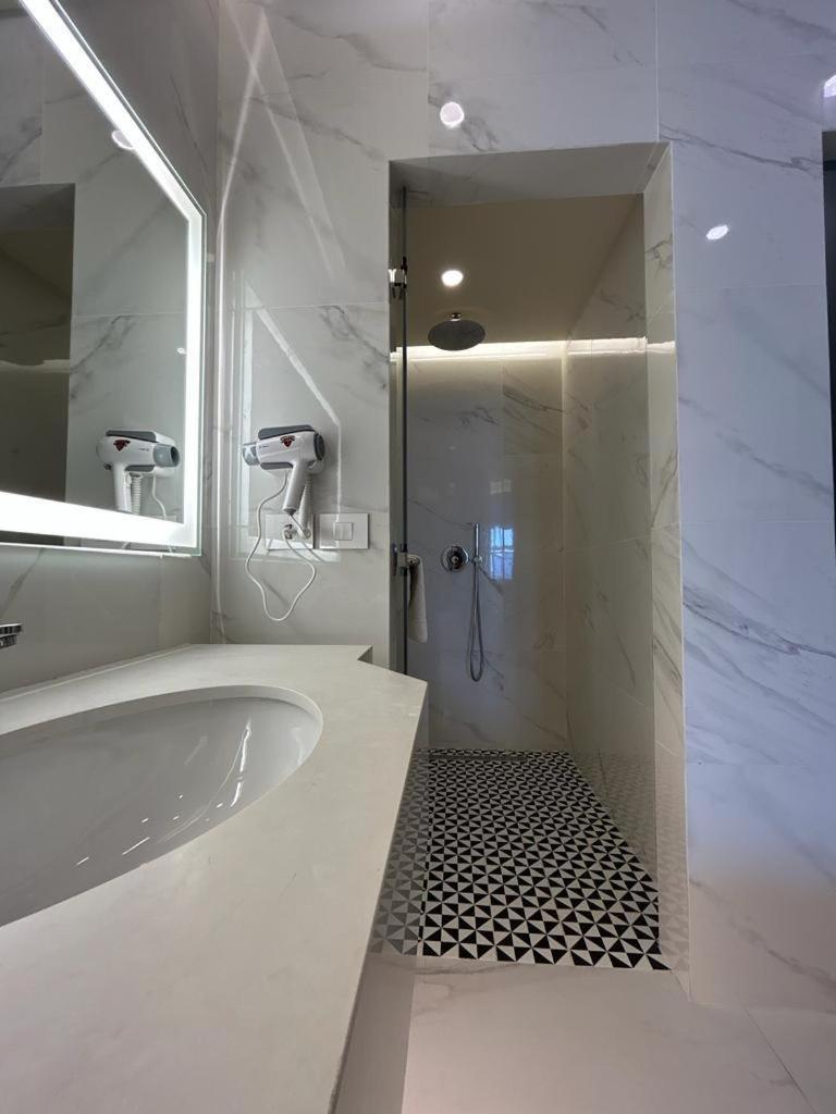Hotel Saint Georges Beirut Al Marfa' ภายนอก รูปภาพ